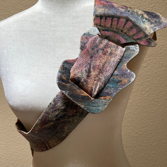 Jane Yoo Handpainted, handmade Wide Genuine Leather Wrap Belt - Picture 5 of 10